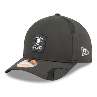 Youth Las Vegas Raiders New Era Black 2025 Sideline  9FORTY Adjustable Hat